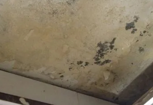 临漳阳台漏水维修公司分享下临漳卫生间渗水维修需要注意哪些问题。